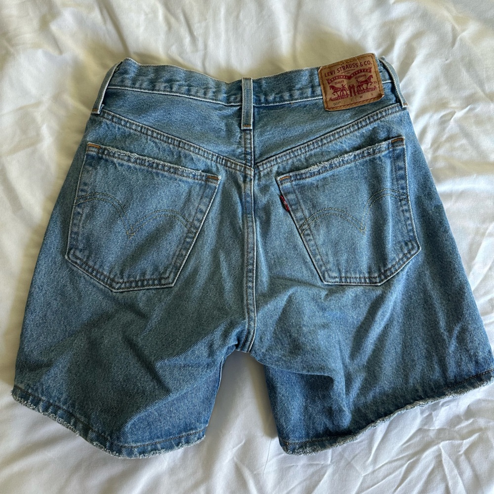 Levi’s Denim Shorts - Picture 2 of 3